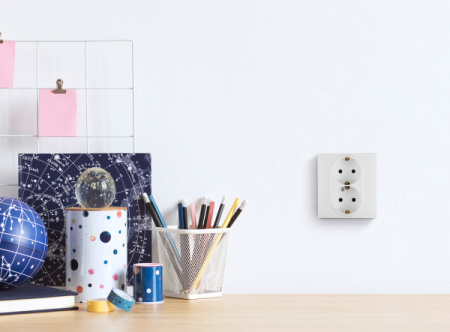 Legrand INSPIRIA Белый Розетка двойная с заземлением со шторками в сборе 16А 250В безвинтовые зажимы